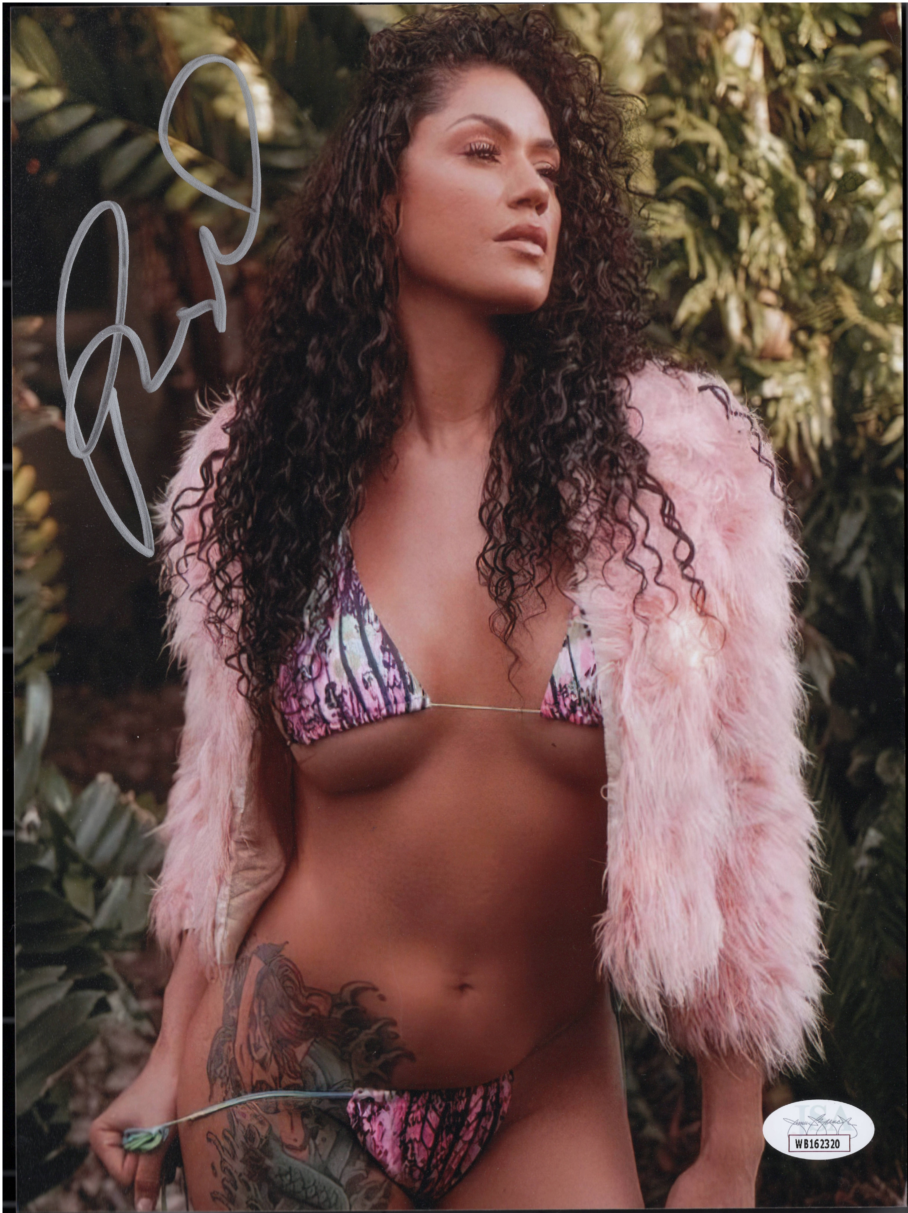 Pearl Gonzalez Signed JSA