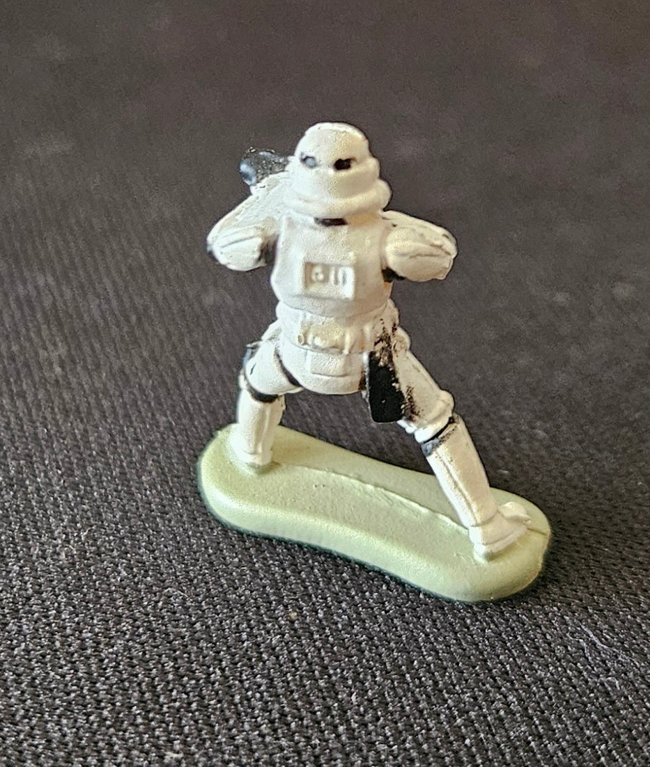 Stormtrooper w/ blaster